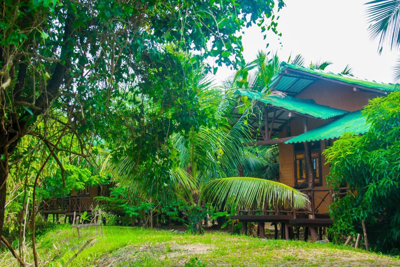 Yalaway Nature Villa Tissamaharama Exterior photo